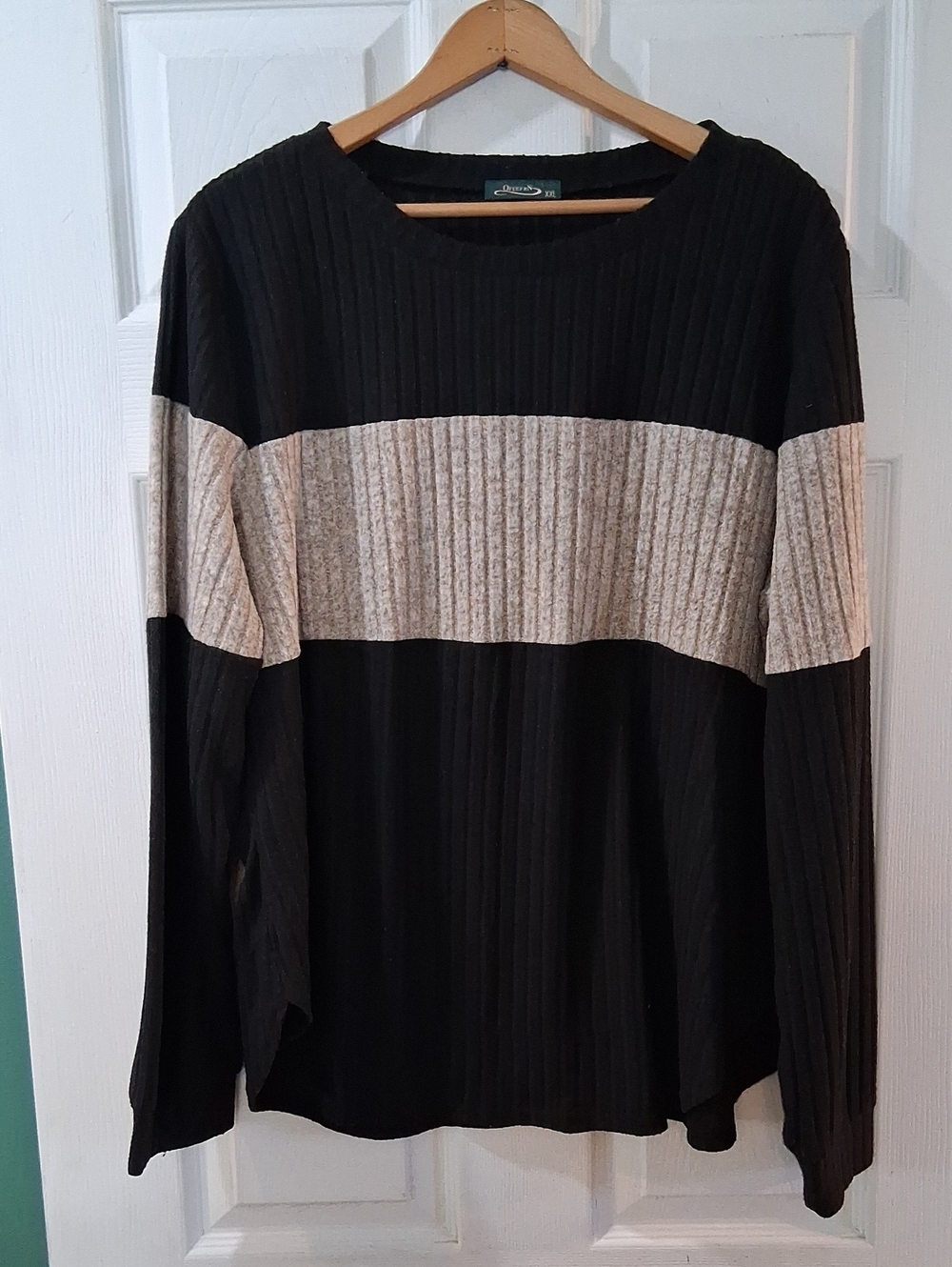 Classic Ribbed Crewneck Sweater with Cream Stripe Stretchy